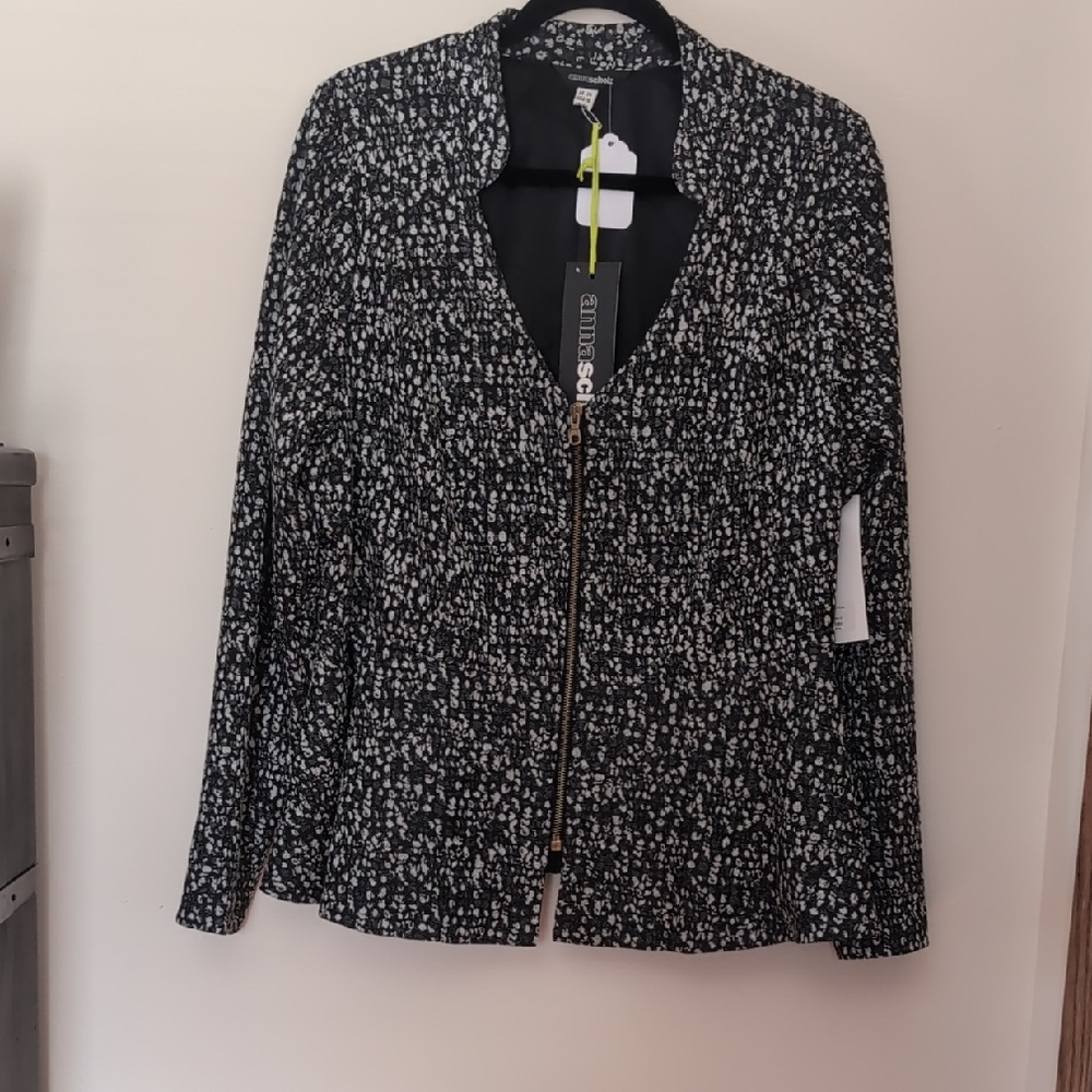 Anna Scholz. - NWT Front Zip Peplum